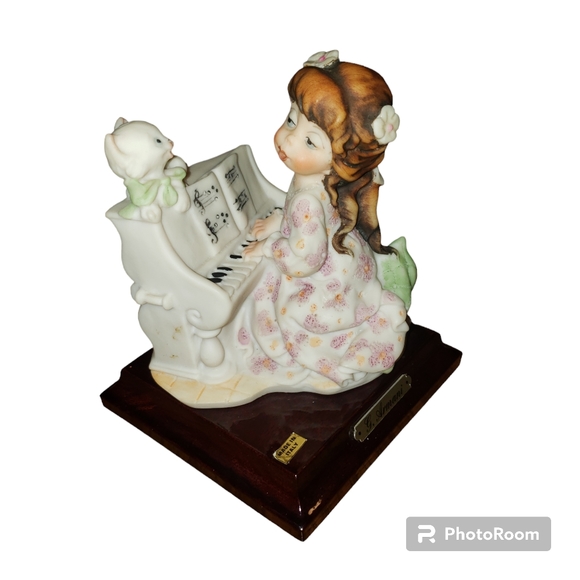 G. Armani Sculpture Girl Playing Piano - Picture 1 of 12